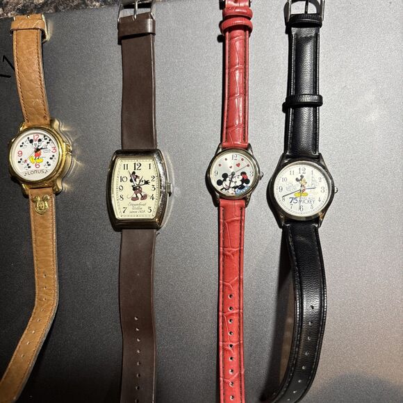 Lot Of Mickey Watches (4) Need Batteries main image 6